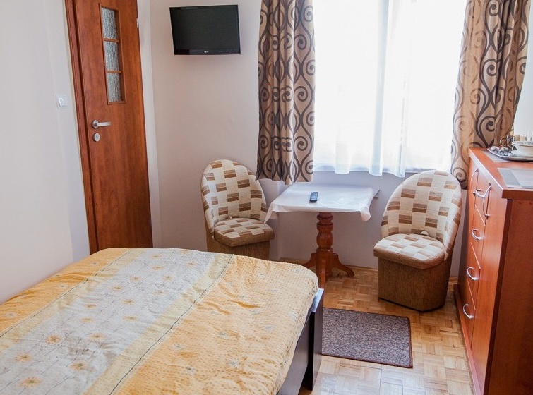 Pokoje gościnne U Mirka pok&oacute;j nr.1 dwuosobowy z łazienką?v=1.0